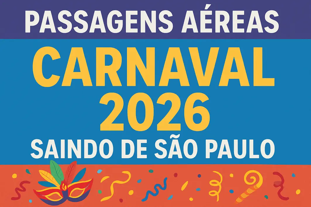 familia casal praia florianopolis Família e casal felizes aproveitando praia com céu azul e água turquesa em Florianópolis